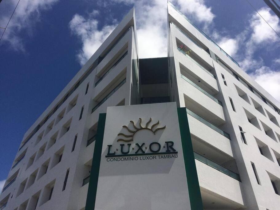 No Luxor Tambau